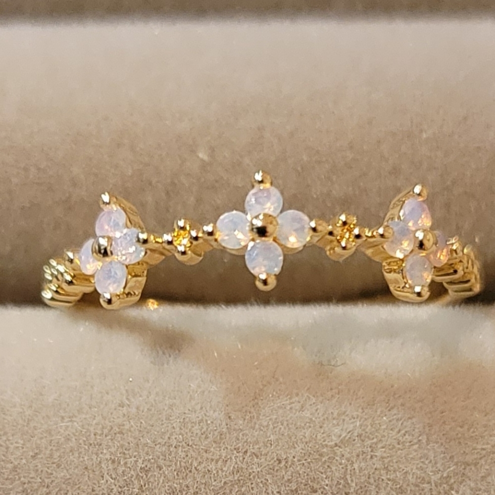 Zircon ring
